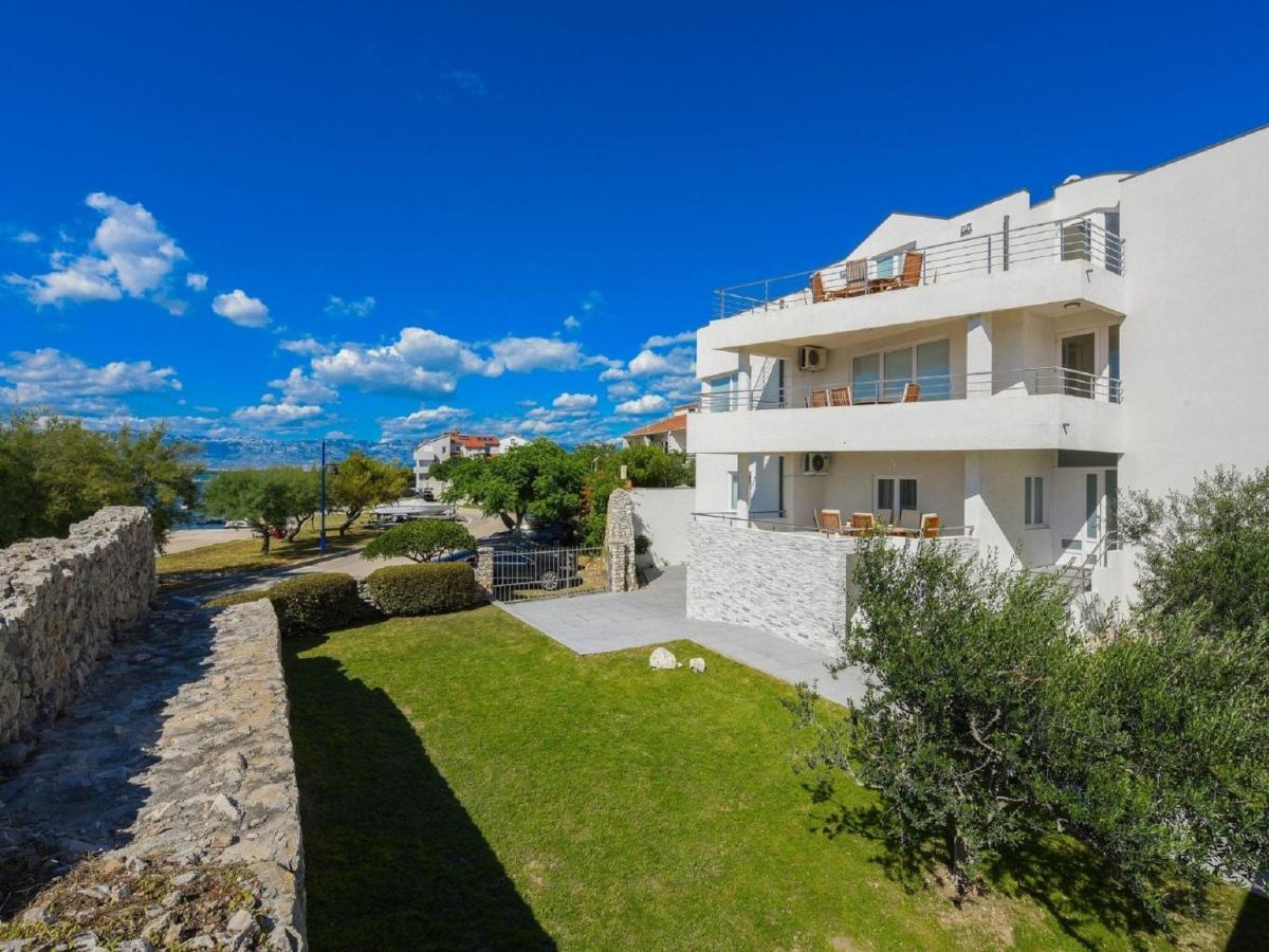 Modern Villa In Nin With Terrace 外观 照片